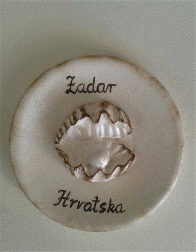 Pločica s bisernom školjkom